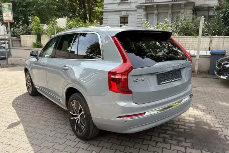 Volvo XC90 din 2024 cu 21.633 km - oferta VOL109875 - foto 3