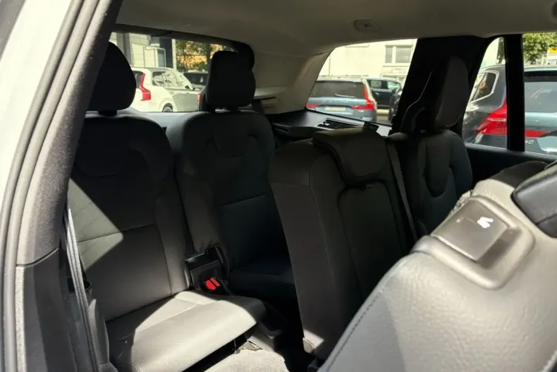 Volvo XC90 din 2024 cu 21.633 km - oferta VOL109875 - foto 9