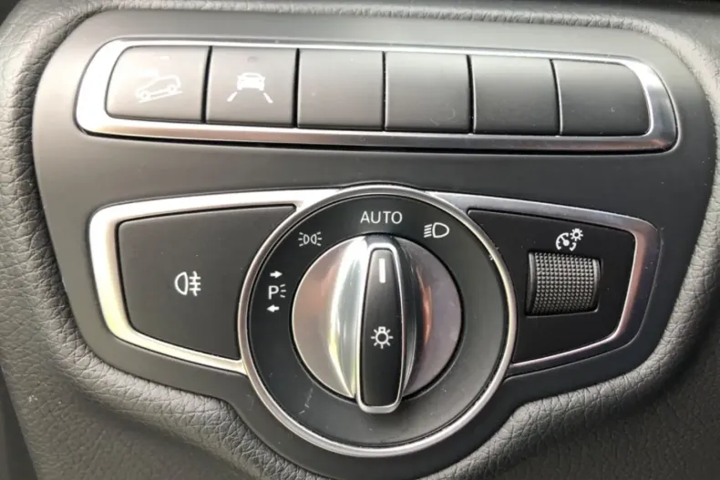 Mercedes-Benz V 300 din 2020 cu 80.000 km - oferta MER109889 - foto 13