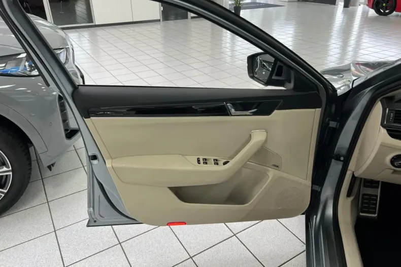 Skoda Superb din 2021 cu 90.924 km - oferta SKO109890 - foto 9