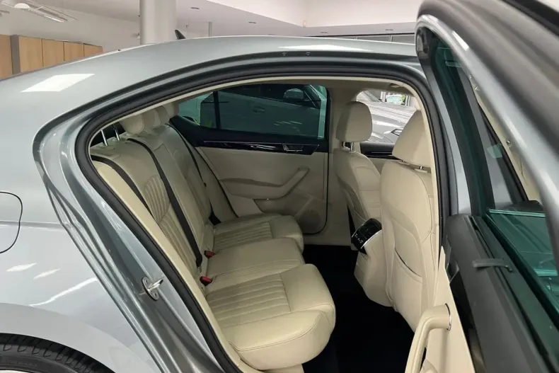 Skoda Superb din 2021 cu 90.924 km - oferta SKO109890 - foto 25