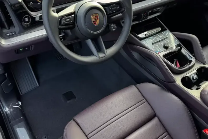 Porsche Cayenne din 2025 cu 3.900 km - oferta POR109893 - foto 12