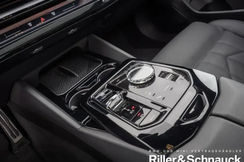 BMW 550 din 2024 cu 17.700 km - oferta BMW109904 - foto 14