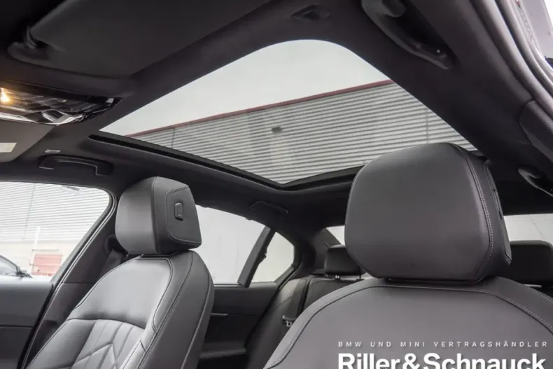 BMW 550 din 2024 cu 17.700 km - oferta BMW109904 - foto 20