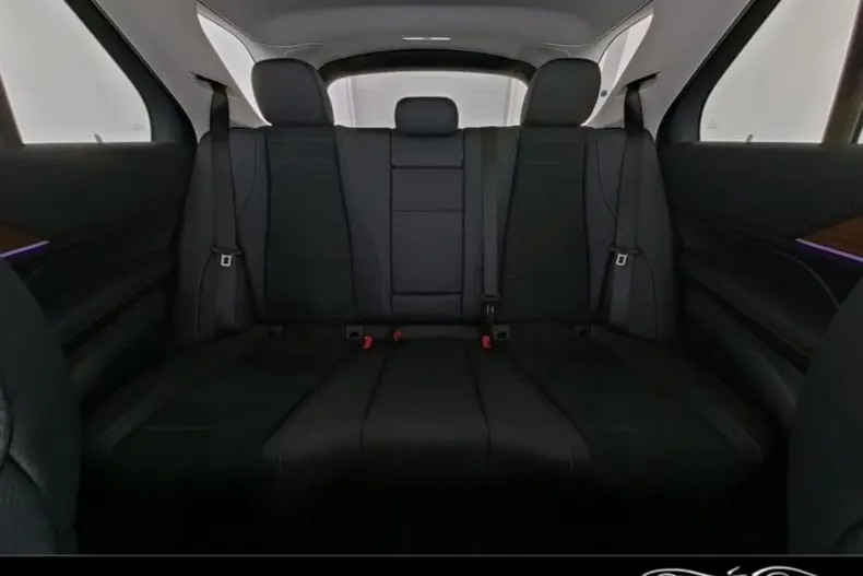 Mercedes-Benz GLE 400 din 2024 cu 15.700 km - oferta MER109909 - foto 8