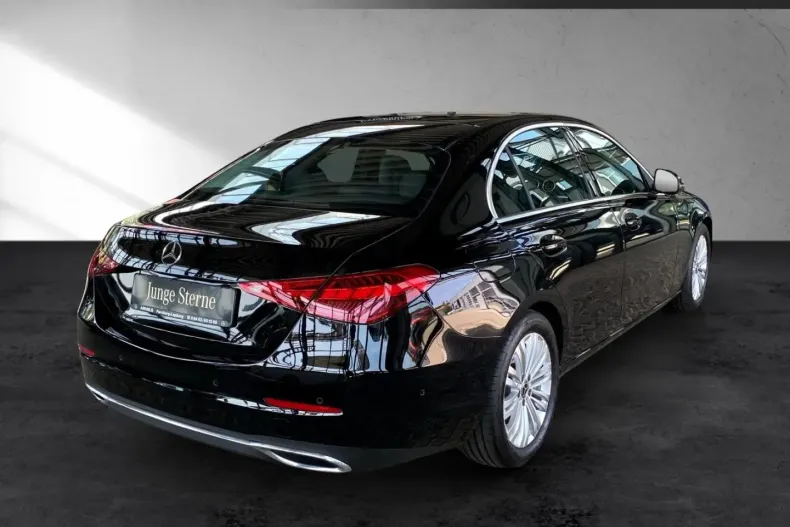 Mercedes-Benz C 200 din 2024 cu 12.698 km - oferta MER109920 - foto 4