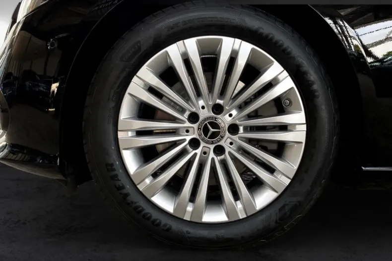 Mercedes-Benz C 200 din 2024 cu 12.698 km - oferta MER109920 - foto 14