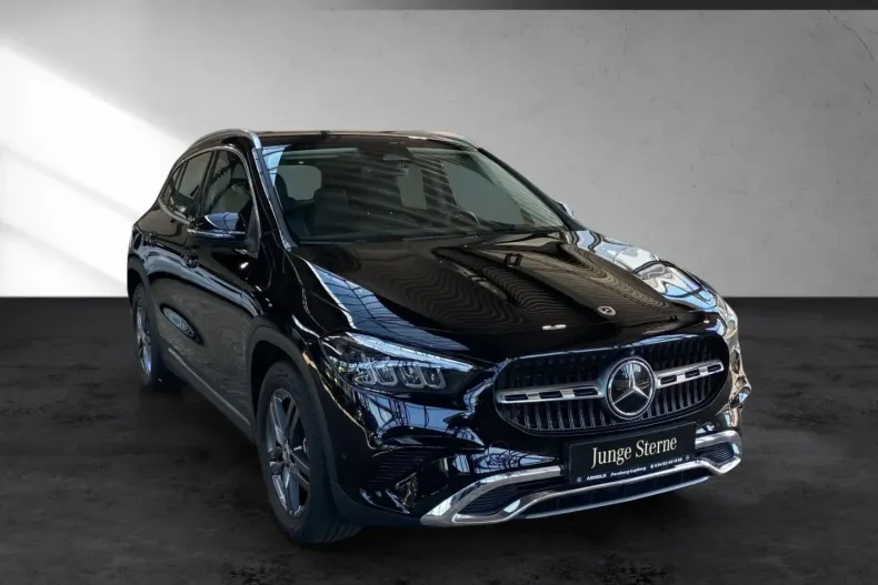 Mercedes-Benz GLA 200 din 2024 cu 13.970 km - oferta MER109924 - foto 6