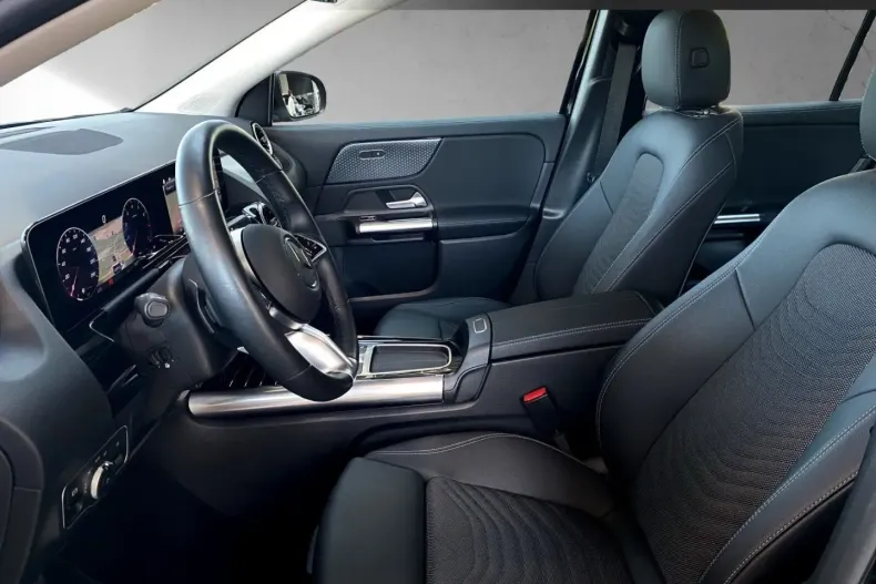 Mercedes-Benz GLA 200 din 2024 cu 13.970 km - oferta MER109924 - foto 7