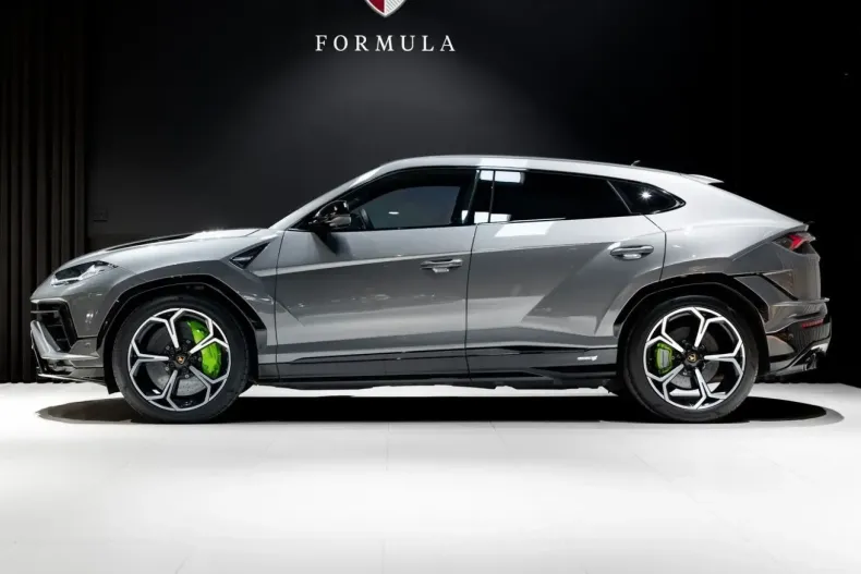 Lamborghini Urus din 2023 cu 17.800 km - oferta LAM109925 - foto 2