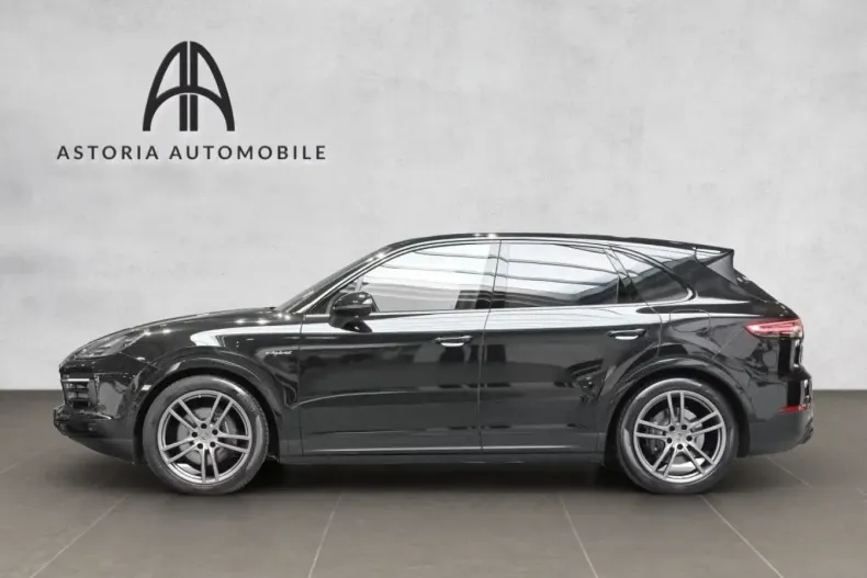 Porsche Cayenne din 2022 cu 28.587 km - oferta POR109927 - foto 4