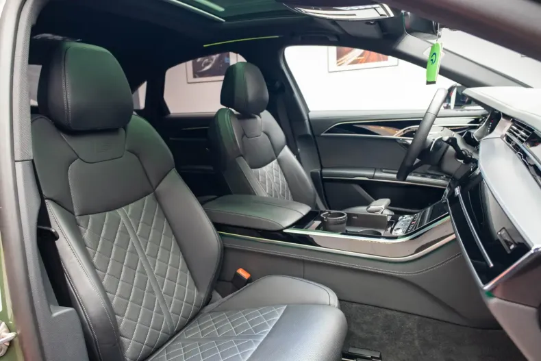 Audi A8 din 2023 cu 49.050 km - oferta AUD109944 - foto 24