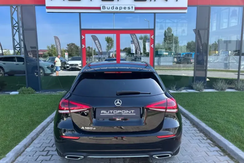 Mercedes-Benz A 180 din 2022 cu 6.500 km - oferta MER109964 - foto 4