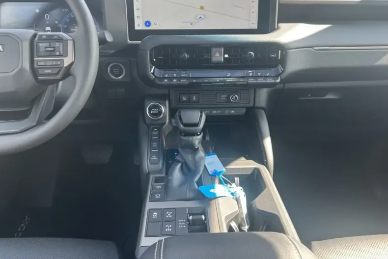 Toyota Land Cruiser din 2025 cu 20 km - oferta TOY109969 - foto 12