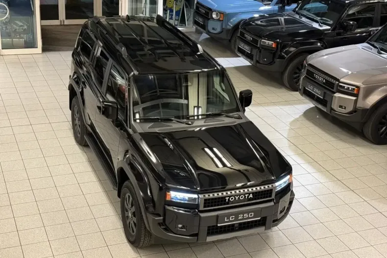 Toyota Land Cruiser din 2025 cu 15 km - oferta TOY109971 - foto 3