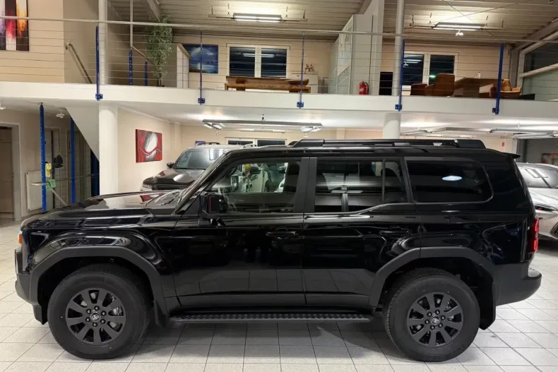 Toyota Land Cruiser din 2025 cu 15 km - oferta TOY109971 - foto 6