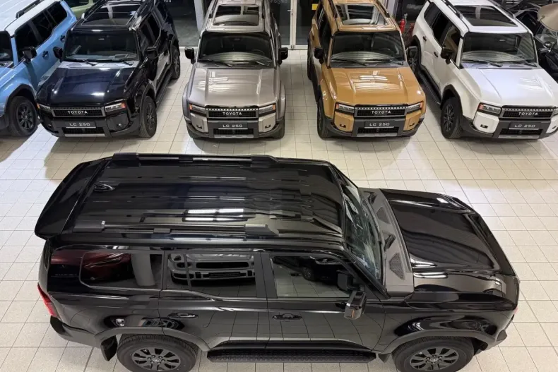 Toyota Land Cruiser din 2025 cu 15 km - oferta TOY109971 - foto 8