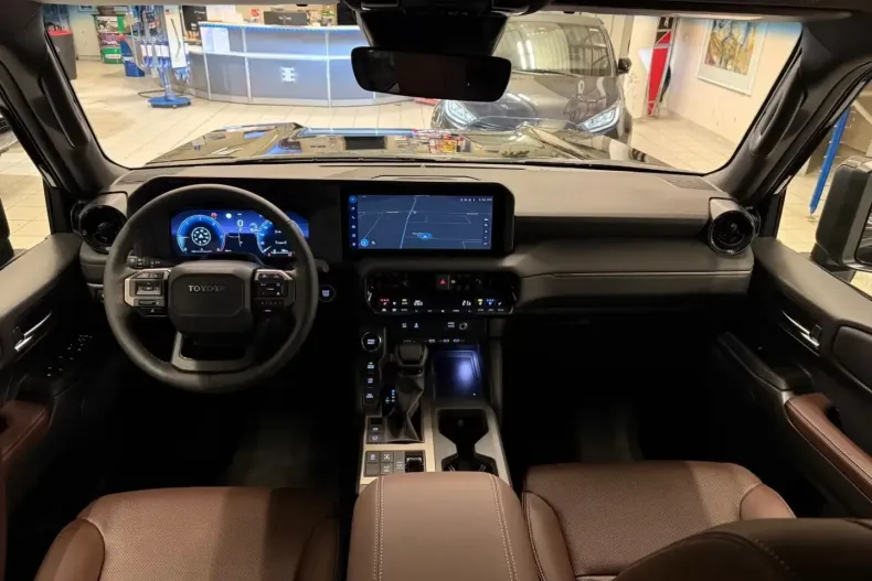 Toyota Land Cruiser din 2025 cu 15 km - oferta TOY109971 - foto 9