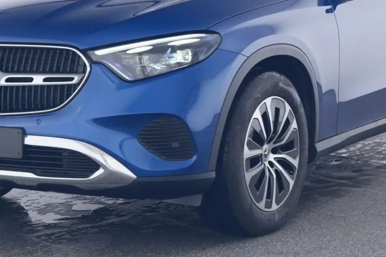 Mercedes-Benz GLC 200 din 2023 cu 12.074 km - oferta MER109973 - foto 2