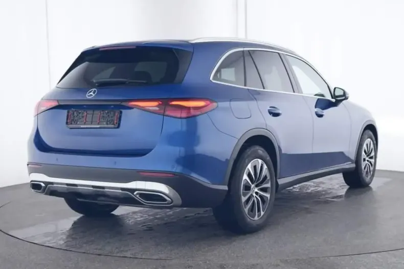 Mercedes-Benz GLC 200 din 2023 cu 12.074 km - oferta MER109973 - foto 3