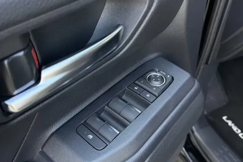 Toyota Land Cruiser din 2025 cu 20 km - oferta TOY109974 - foto 15