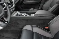 Volvo XC60 din 2023 cu 26.175 km - oferta VOL109977 - foto 16