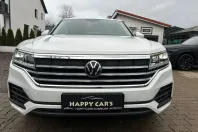 Volkswagen Touareg din 2023 cu 21.721 km - oferta VOL109978 - foto 2