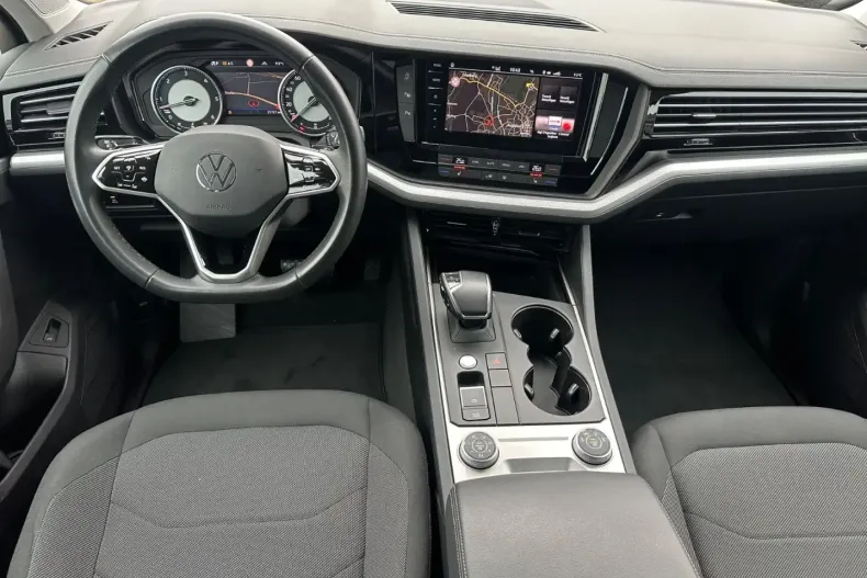 Volkswagen Touareg din 2023 cu 21.721 km - oferta VOL109978 - foto 10