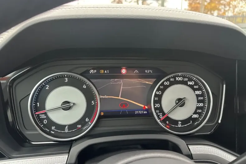 Volkswagen Touareg din 2023 cu 21.721 km - oferta VOL109978 - foto 12