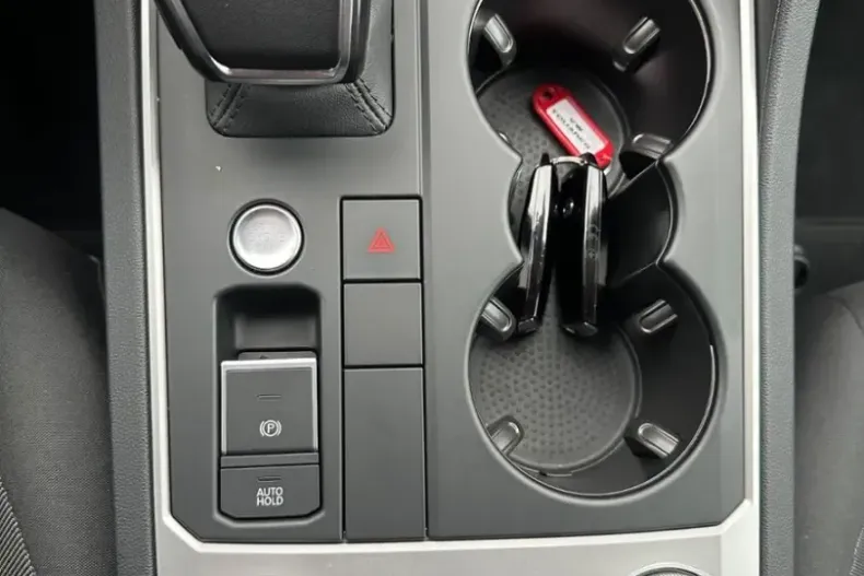 Volkswagen Touareg din 2023 cu 21.721 km - oferta VOL109978 - foto 20