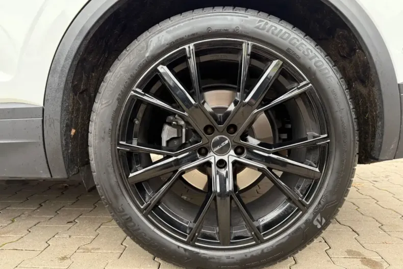 Volkswagen Touareg din 2023 cu 21.721 km - oferta VOL109978 - foto 25