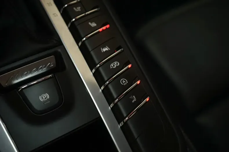 Porsche Macan din 2020 cu 85.500 km - oferta POR109983 - foto 30