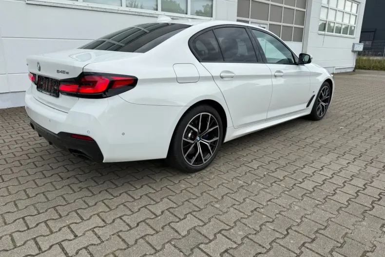 BMW 545 din 2021 cu 38.749 km - oferta BMW109987 - foto 4