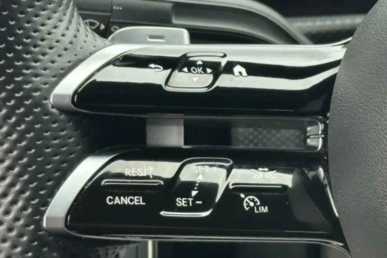 Mercedes-Benz CLA 200 din 2023 cu 68.695 km - oferta MER109994 - foto 9