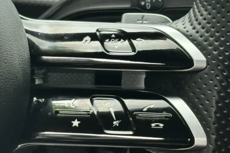 Mercedes-Benz CLA 200 din 2023 cu 68.695 km - oferta MER109994 - foto 10