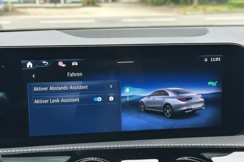 Mercedes-Benz CLA 200 din 2023 cu 68.695 km - oferta MER109994 - foto 17