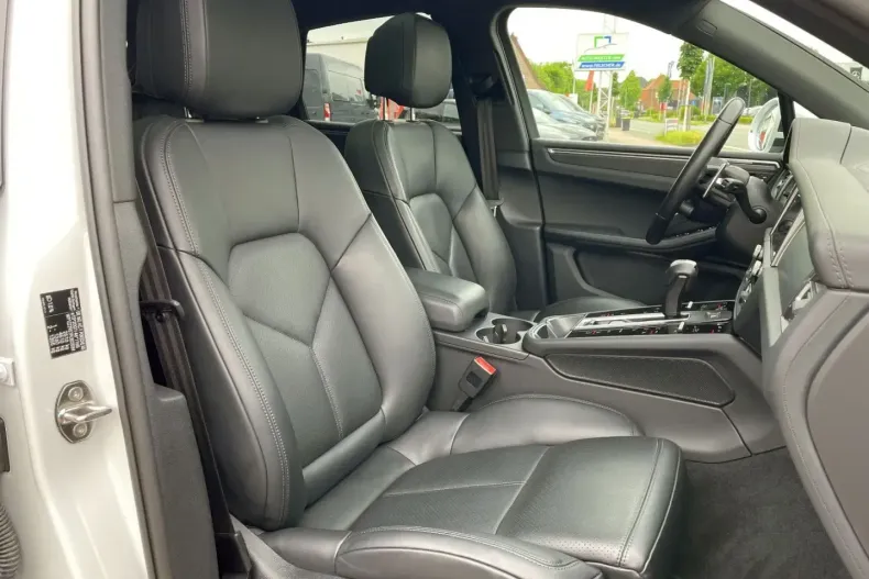 Porsche Macan din 2022 cu 54.650 km - oferta POR110001 - foto 4