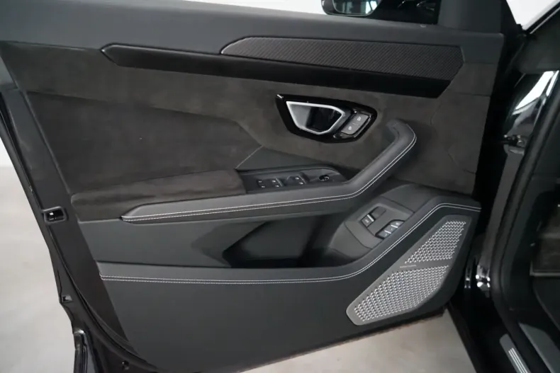 Lamborghini Urus din 2024 cu 13.048 km - oferta LAM110009 - foto 11