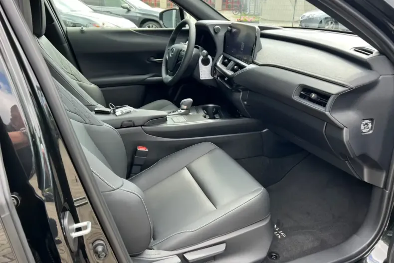 Lexus UX din 2025 cu 10 km - oferta LEX110010 - foto 12