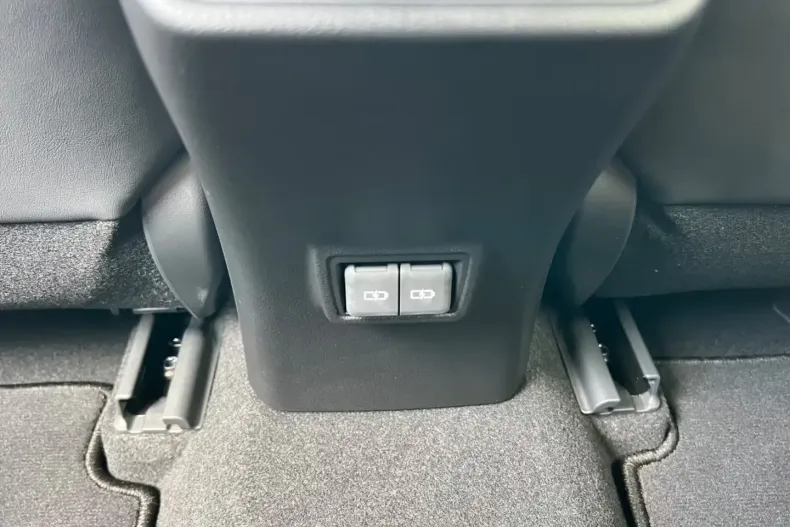 Lexus UX din 2025 cu 10 km - oferta LEX110010 - foto 19