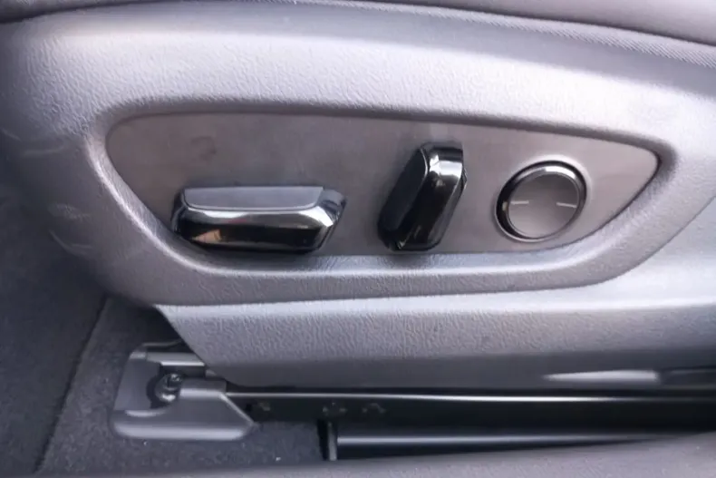 Lexus UX din 2024 cu 5.000 km - oferta LEX110011 - foto 8