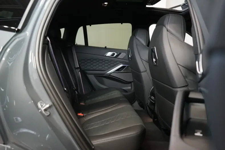 BMW X6 M din 2024 cu 12.920 km - oferta BMW110030 - foto 19