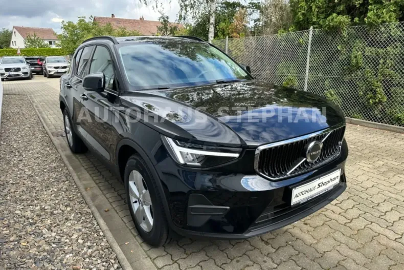 Volvo XC40 din 2023 cu 9.000 km - oferta VOL110032 - foto 1