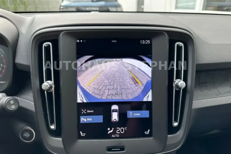 Volvo XC40 din 2023 cu 9.000 km - oferta VOL110032 - foto 15