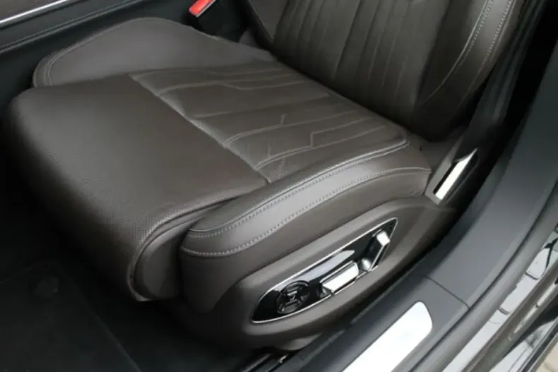 Audi A8 din 2022 cu 69.990 km - oferta AUD110038 - foto 8