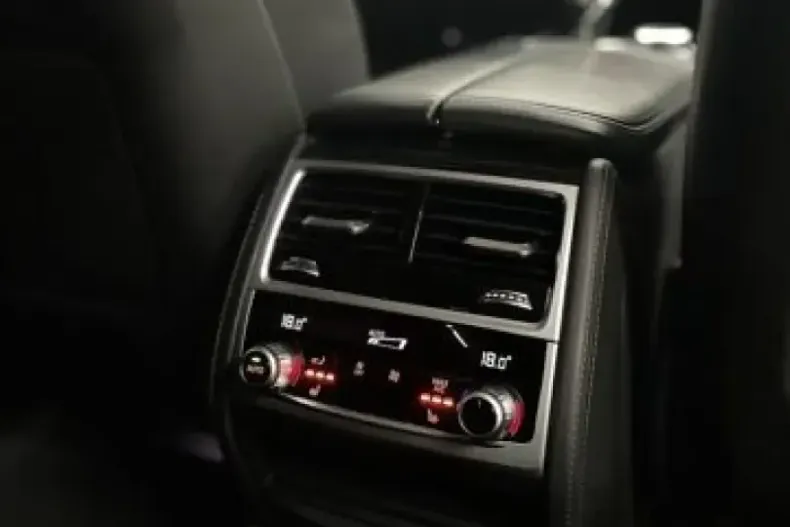 BMW 750 din 2021 cu 79.987 km - oferta BMW110040 - foto 20