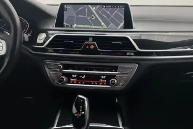 BMW 750 din 2021 cu 79.987 km - oferta BMW110040 - foto 24