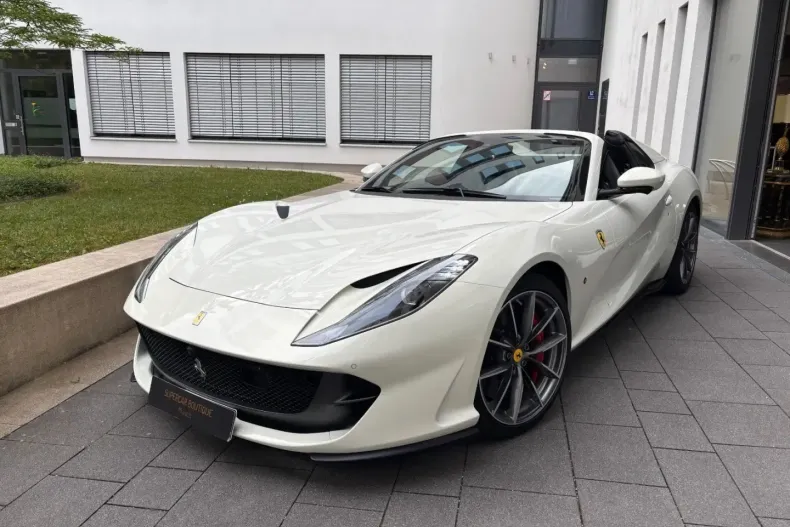 Ferrari 812 din 2022 cu 9.090 km - oferta FER110054 - foto 1