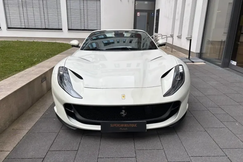 Ferrari 812 din 2022 cu 9.090 km - oferta FER110054 - foto 5