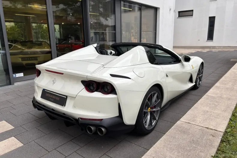 Ferrari 812 din 2022 cu 9.090 km - oferta FER110054 - foto 8